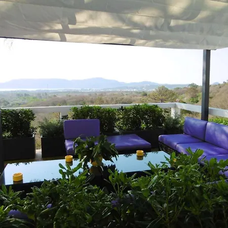 Villa de 4 chambres a Porto Vecchio avec magnifique vue sur la mer piscine privee jardin clos a 4 km de la plage Villa *
