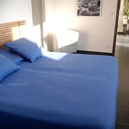 Villa Villa de 4 chambres a Porto Vecchio avec magnifique vue sur la mer piscine privee jardin clos a 4 km de la plage *