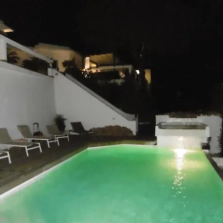 Villa de 4 chambres a Porto Vecchio avec magnifique vue sur la mer piscine privee jardin clos a 4 km de la plage *