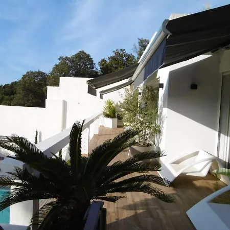 Villa Villa de 4 chambres a Porto Vecchio avec magnifique vue sur la mer piscine privee jardin clos a 4 km de la plage